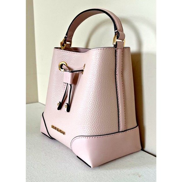 New Michael Kors Mercer Small Drawstring Pebble Leather Bucket Bag Powder Blush - Picture 2 of 6